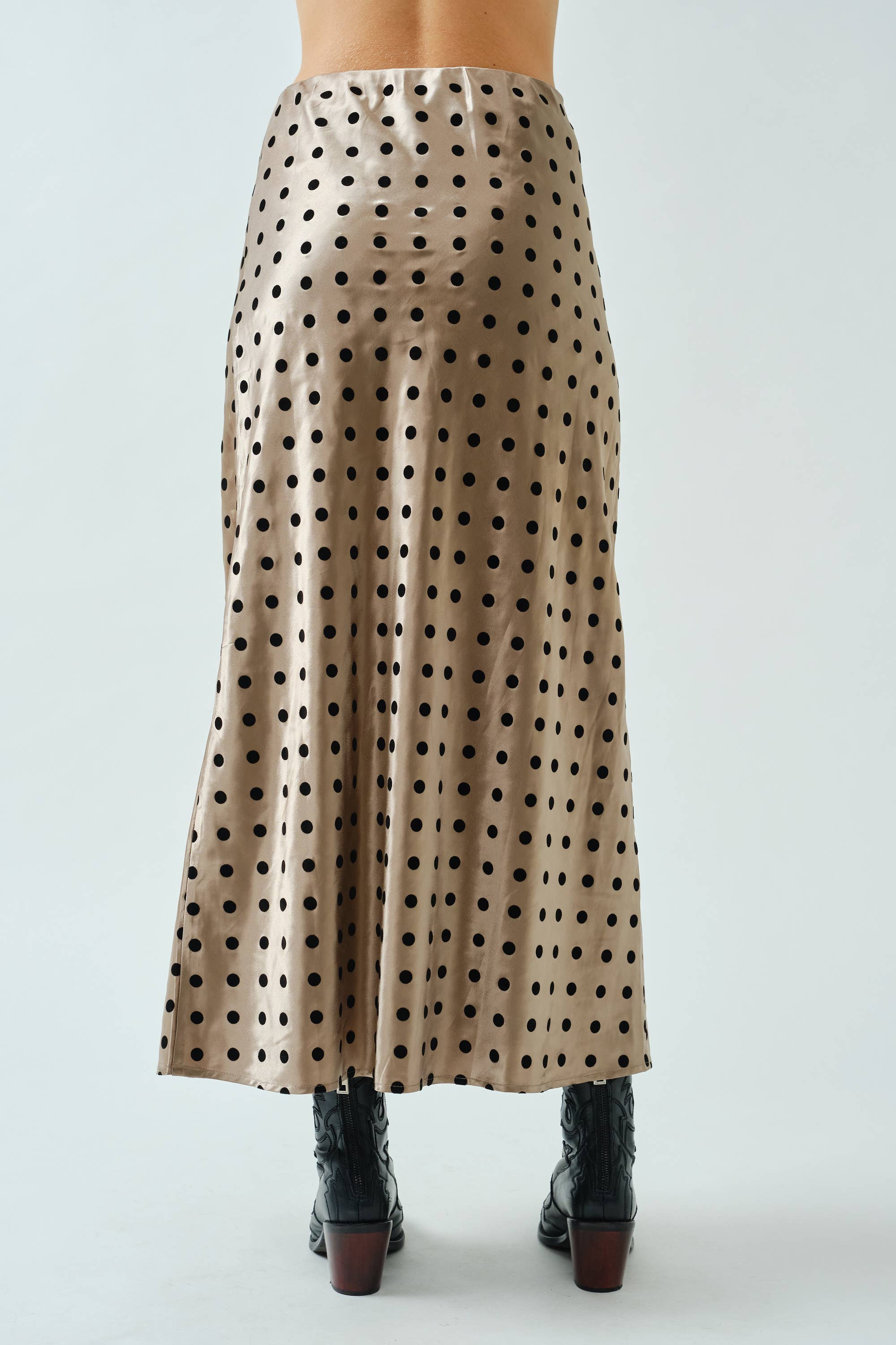 SPICE ALLEY – Saia - Mulher por atacado – SA10003S - Saia Midi de Cetim com Bolinhas9