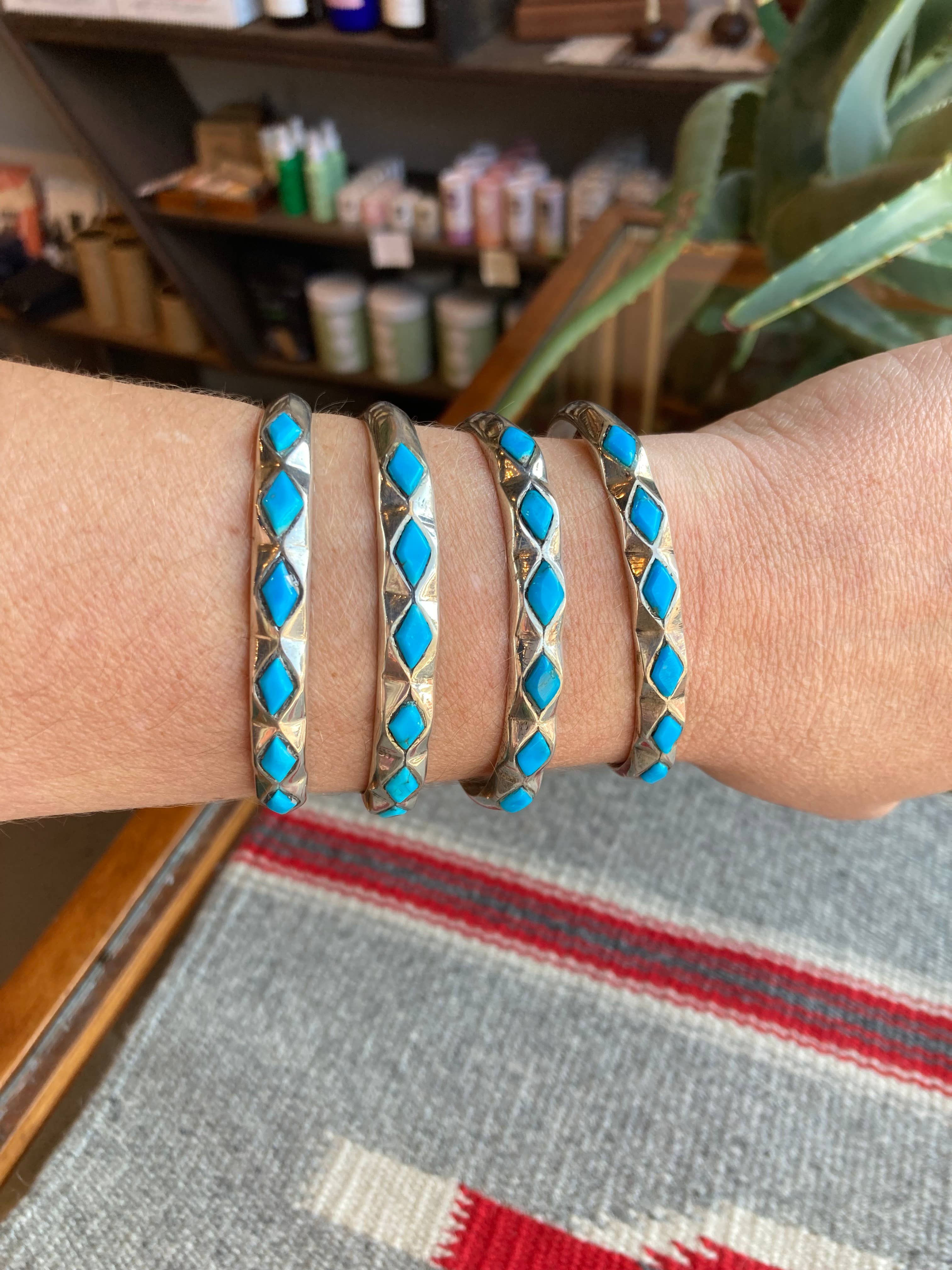 Rainbow Trading Post - Wholesale Cuff Bracelet - VINTAGE NATIVE AMERICAN TURQUOISE STERLING SILVER CUFF1