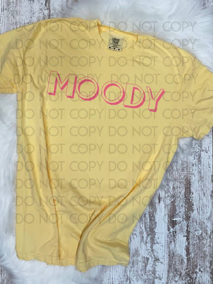 Three Sisters Design - Wholesale Screen printed t-shirt – Women′s - Moody on Comfort Colors Tshirt0