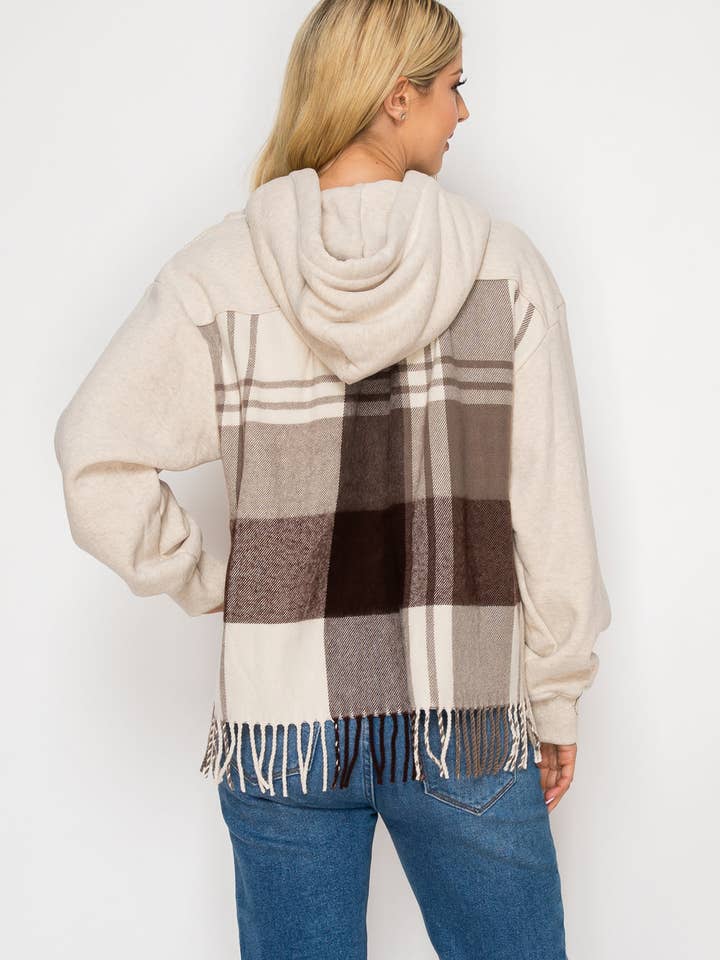 Haut à capuche à franges à carreaux Emma Edgy pour la vente par Brad & Rena Apparel