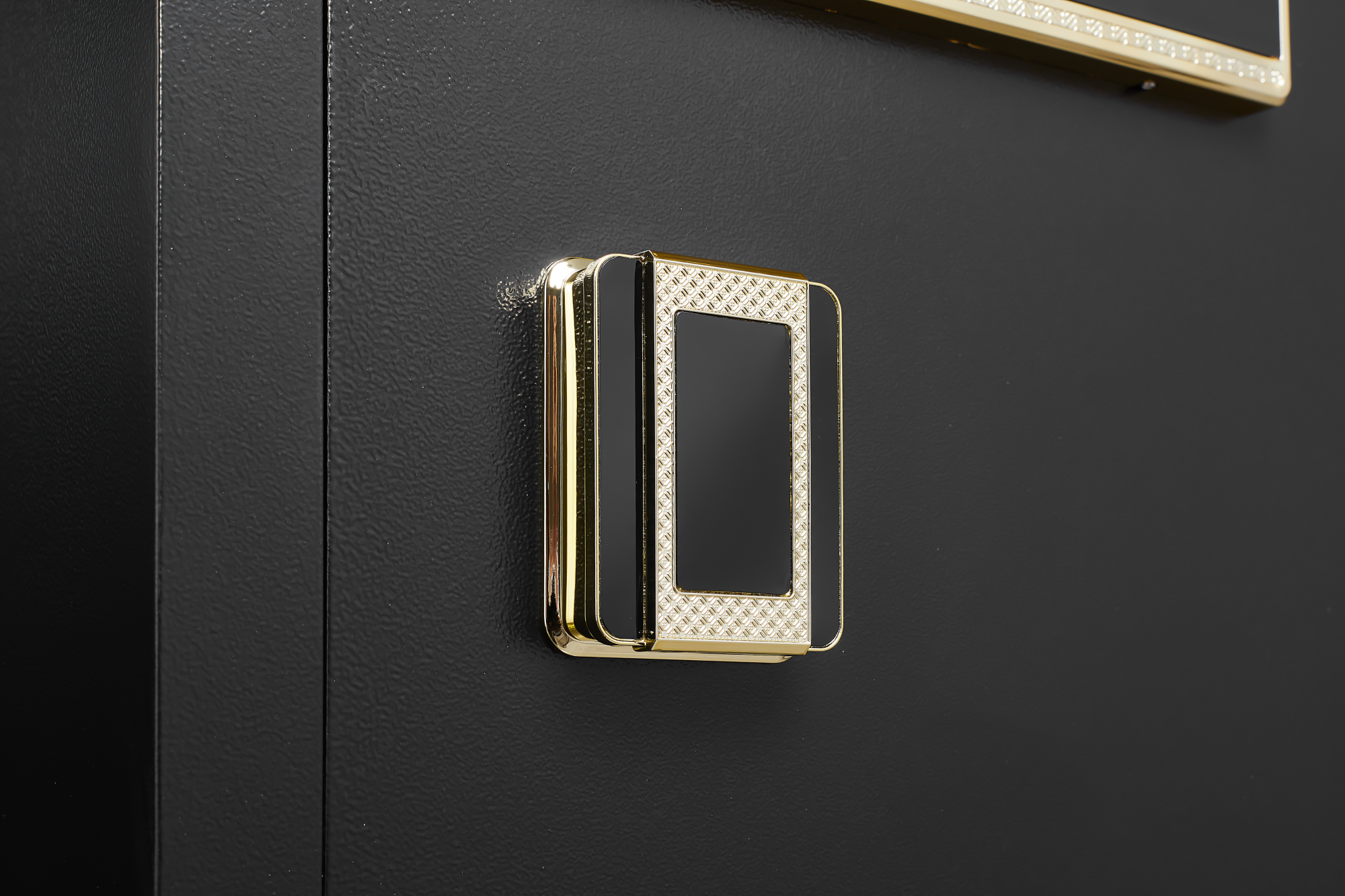 39F Inc. - Wholesale Jewelry Box/Organizer - Electronic Steel Home Safe with Digital Lock for Valuables11