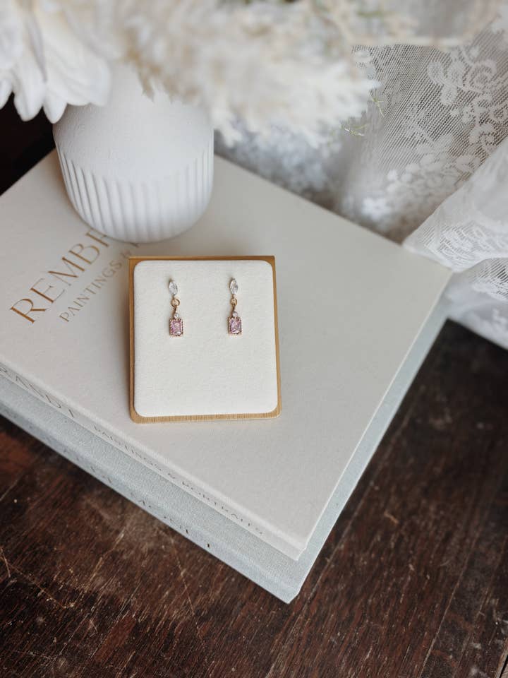 Die Meredith für den Großhandel von Two Daisies Retail