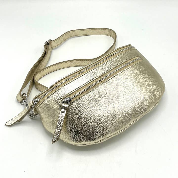 Genuine leather fanny pack, Made in Italy, art. 112467/LA for wholesale by Suie Valentini srl