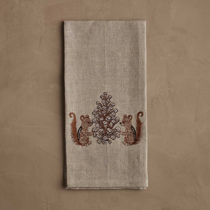 Coral & Tusk - Vente Torchons - Torchon Chipmunks avec pomme de pin1