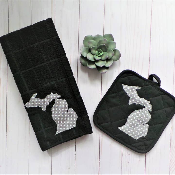 Polka dot state shape kitchen set; state shape home decor for wholesale by Plaid Spirit