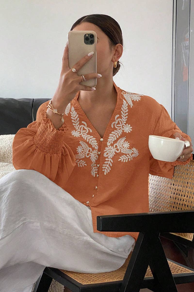 Mccolin – wholesale Buttoned-down shirt – Women's – Patterned Button-Down Blouse2