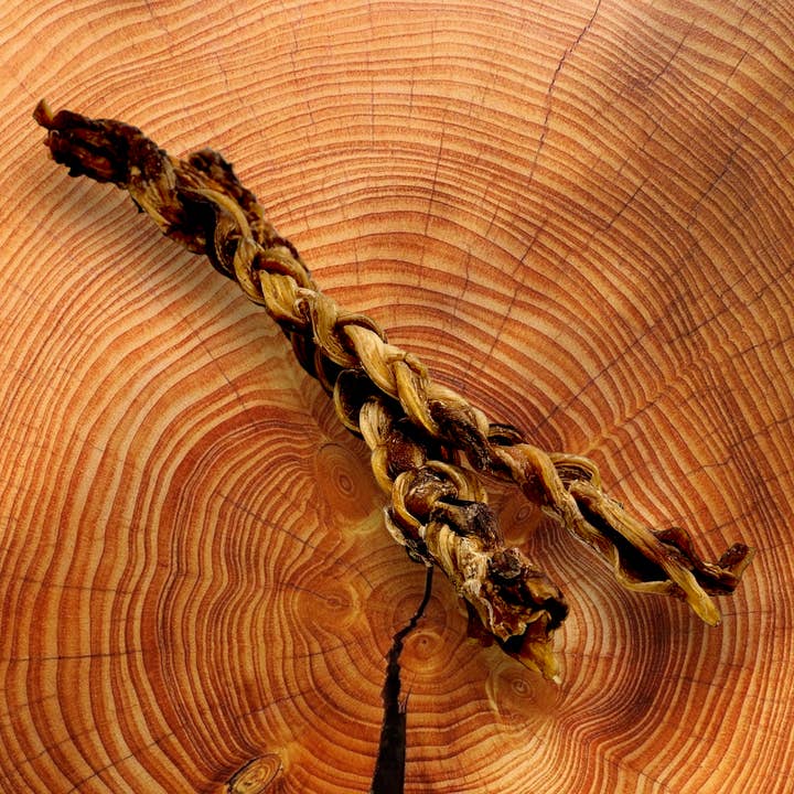 Savannah Pet Food - Wholesale Pet Treats - Dog - Ostrich Tendon Twister Whole - Nutrient Boosting2