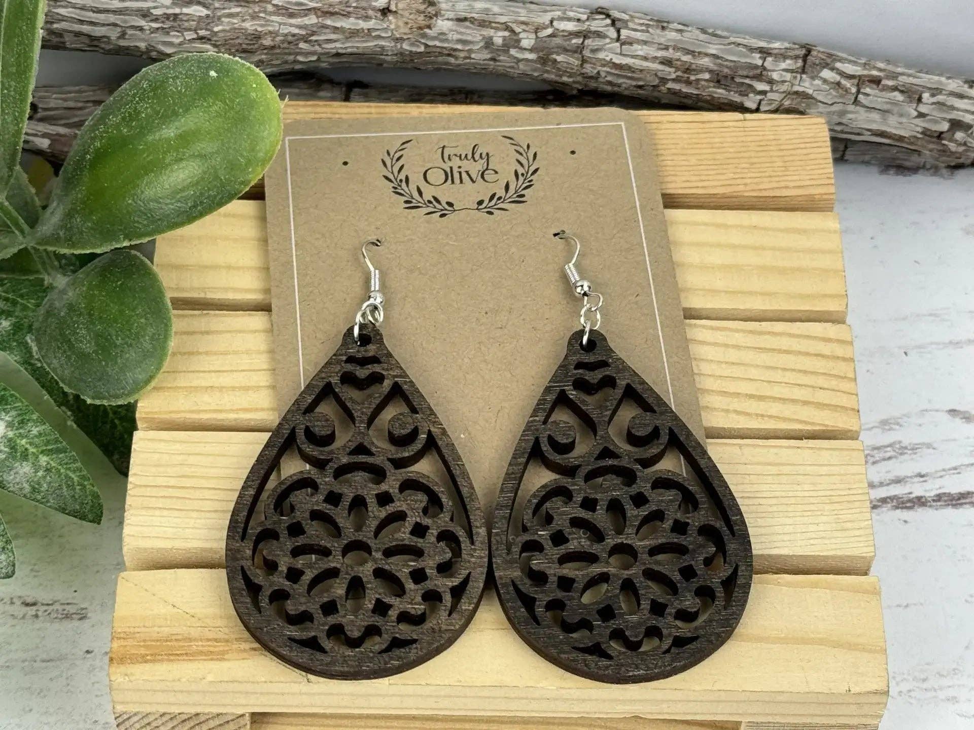 Truly Olive – Brincos de argola por atacado – Brincos em Madeira Natural9