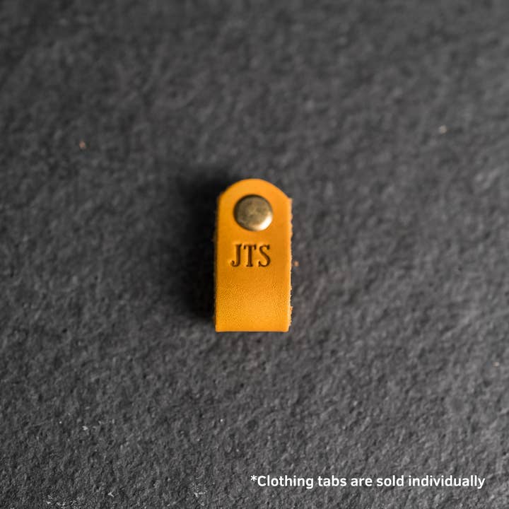 Ox & Pine - Vente Étiquette pour bagage - Onglets de vêtements en cuir personnalisés2