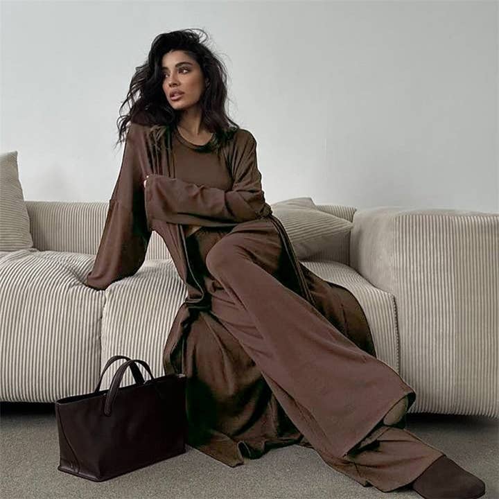 Ensemble de pyjama confortable ample uni trois pièces pour la vente par kycozy