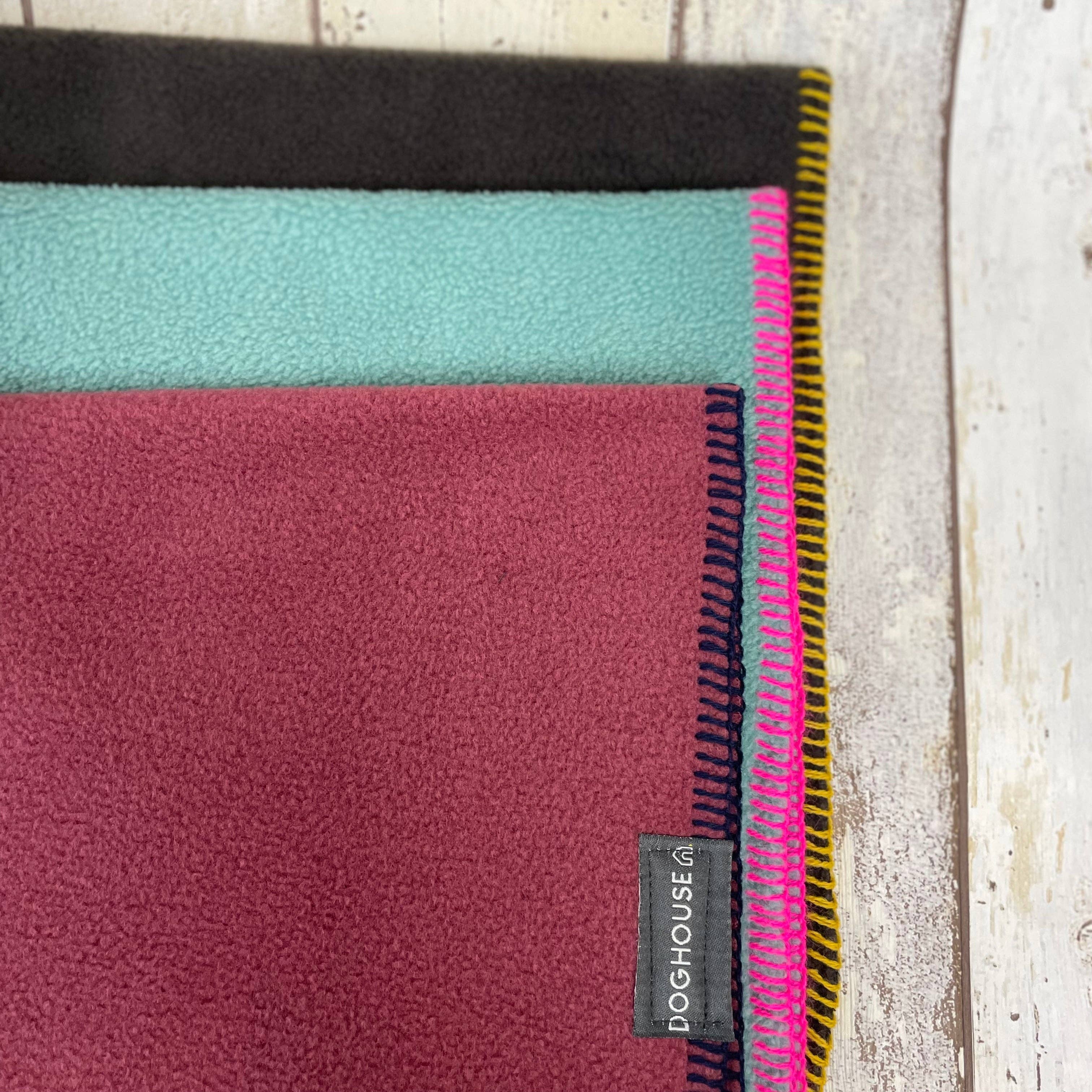 Doghouse - Wholesale Pet blanket – Dog - Doghouse Stitched Blankets for Dogs4