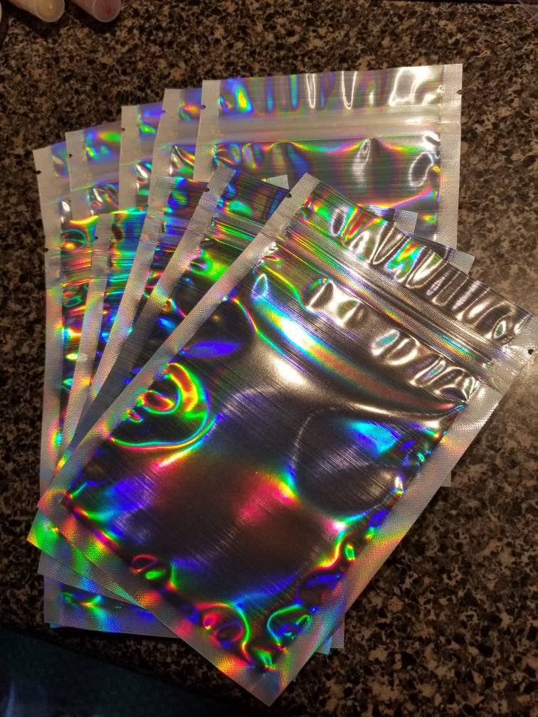 Della's Glam - Wholesale Gift Bag Set/Pack - Holographic Bags2
