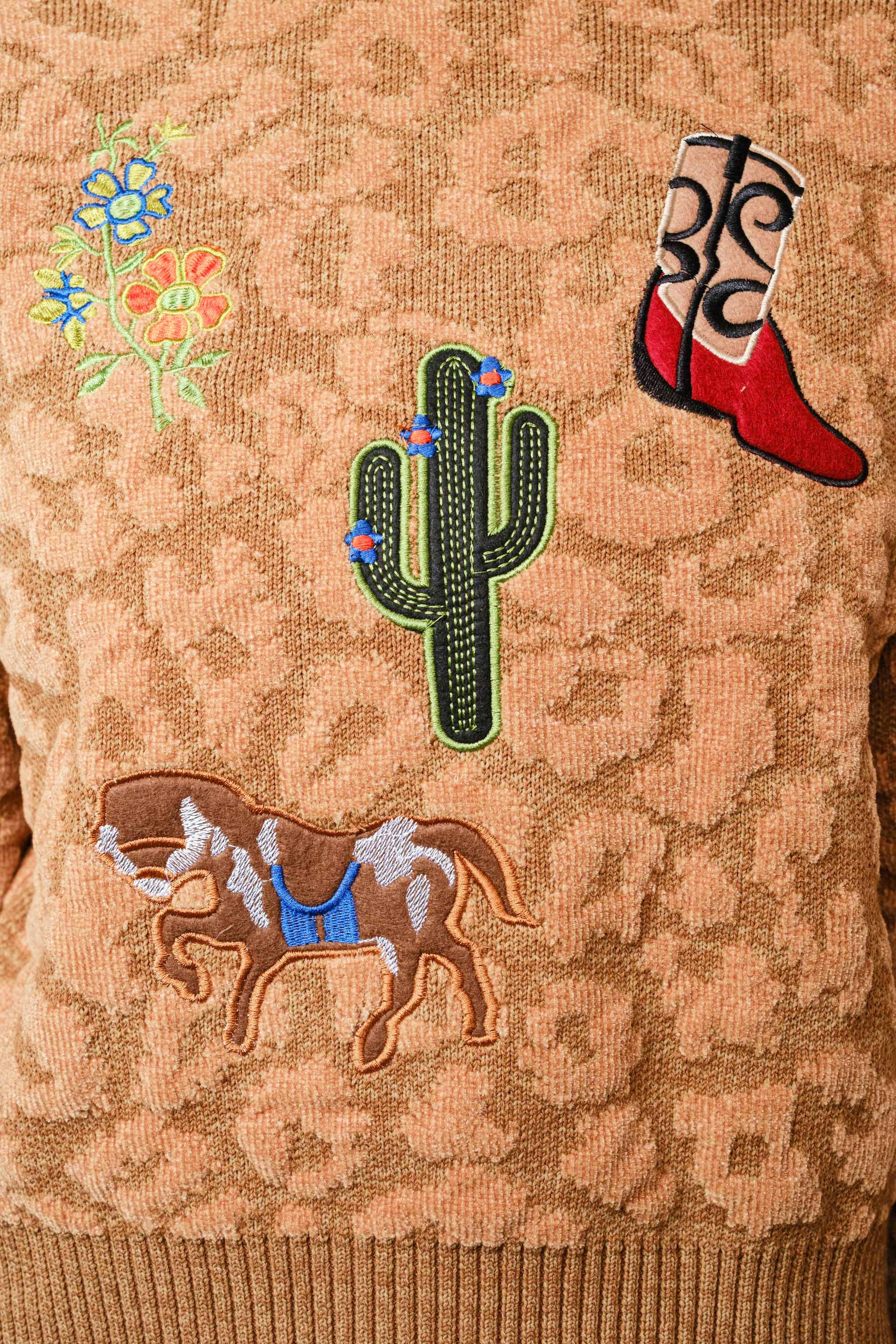 KAMEL 33116W Leopard Western Patch Crewneck Sweater for engroshandel på Faire3