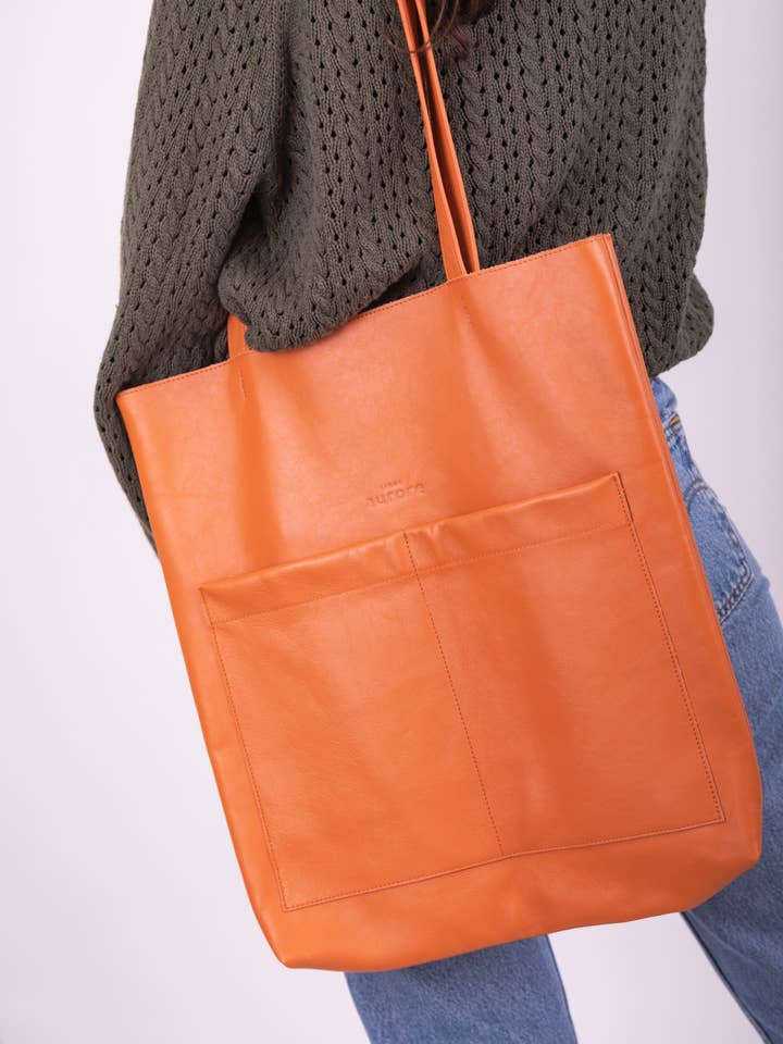 Borsa a spalla arancione in pelle di vitello per la vendita all'ingrosso da parte di Ligne Aurore