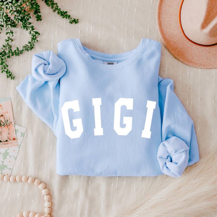 Verita Culture - Wholesale Graphic Sweatshirt - Women's - Gigi Grandma Garment Dyed Comfort Colors Sweatshirt2