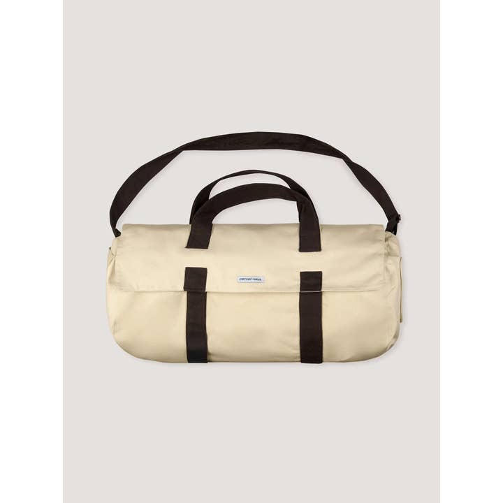 Bolsa de deporte beige y marrón Form and other Purchase Wholesale bolsas para joyeria. Free Returns & Net 60 Terms on Faire trending on Faire.