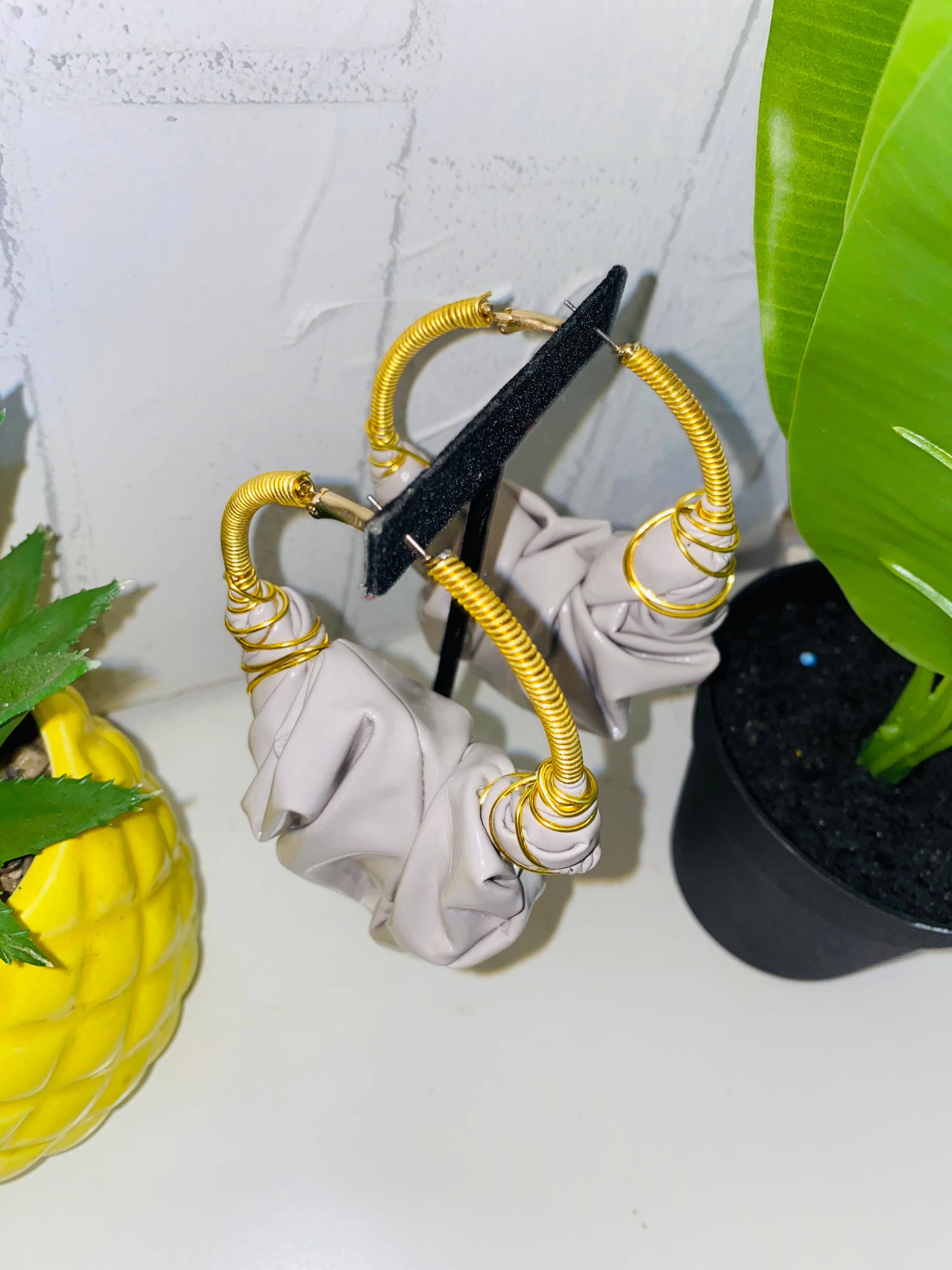 Burkinabae - Wholesale Hoop Earrings - Kabore Queen Hoops- Modern Grey (Spandex Material)3