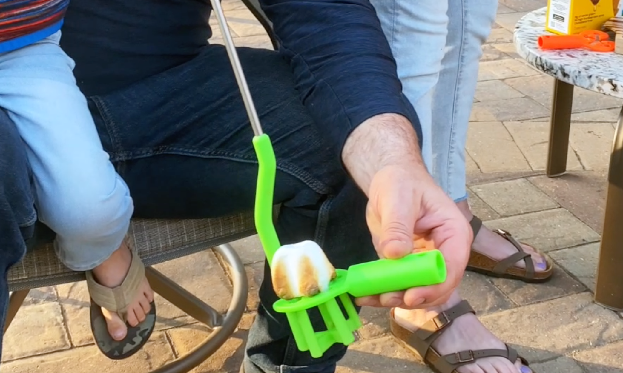 Outdoor Fun For All, LLC – wholesale Kitchen tool/gadget – Marshmallow Mitt5