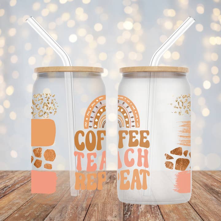 Kaffee Teach Repeat Libby Glass für den Großhandel von Peach Tree Textile + Trends