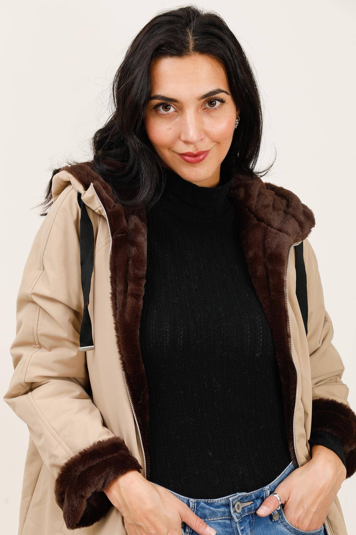 Attrait Paris - Wholesale Parka - Women's - Long hooded parka, reversible fur (Copy)23