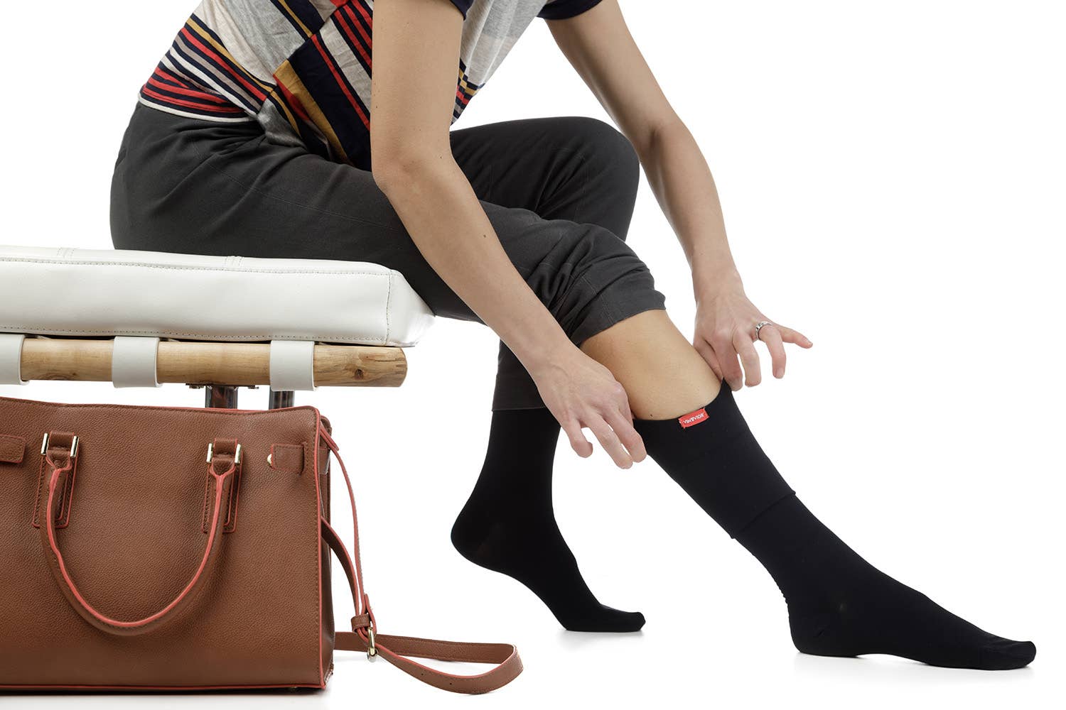 Zwart Nylon compressiesokken met vochtafvoer van 30-40 mmHg: stevig voor groothandel op Faire3