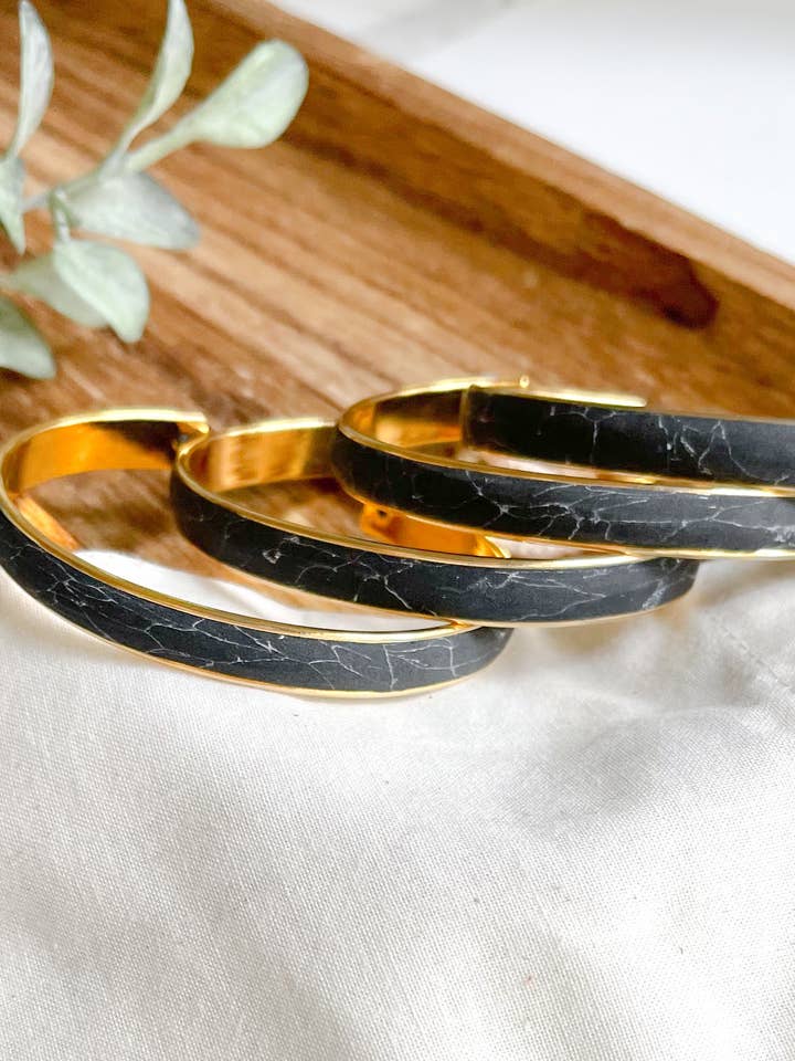 Polsini regolabili in argilla | Nero «Marble» per la vendita all'ingrosso da parte di Kush Life Designs