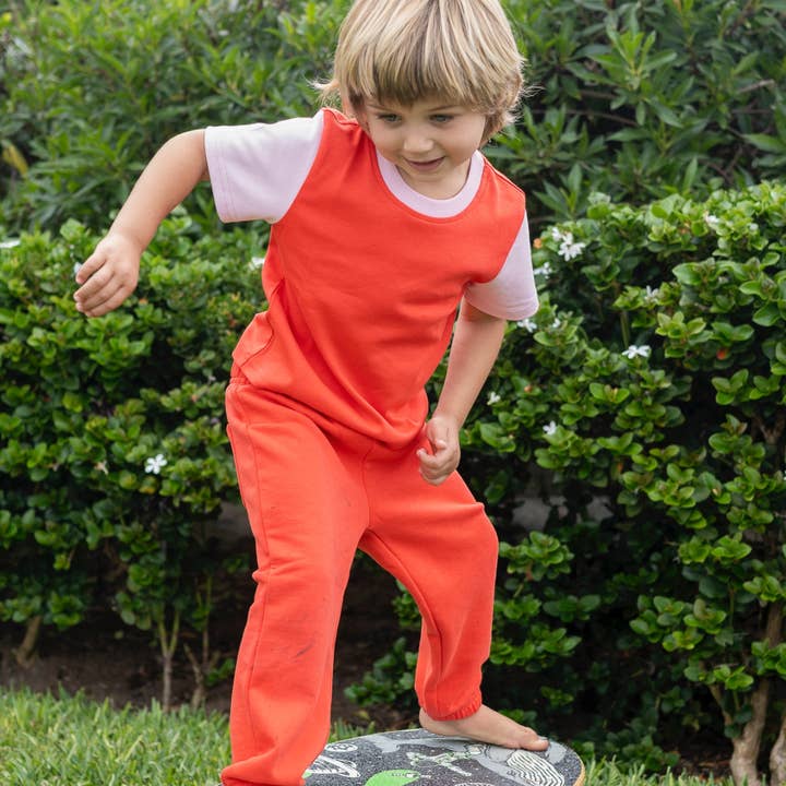 Kinder-Kontrast-T-Shirt in Motorrot mit Pink für den Großhandel von Arquia