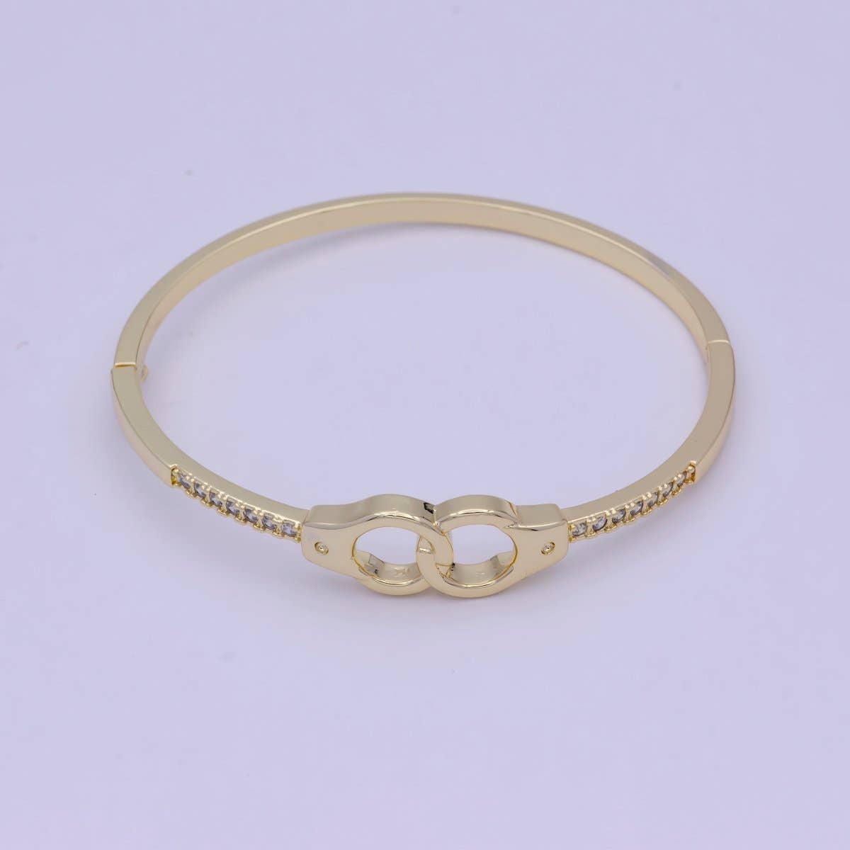 Aim Eternal - Venta al por mayor Brazalete - Brazalete de Esposas Relleno de Oro de 24k Brazalete de Esposas Deslumbrante Apilable | WA-1022 Precio de Liquidación0
