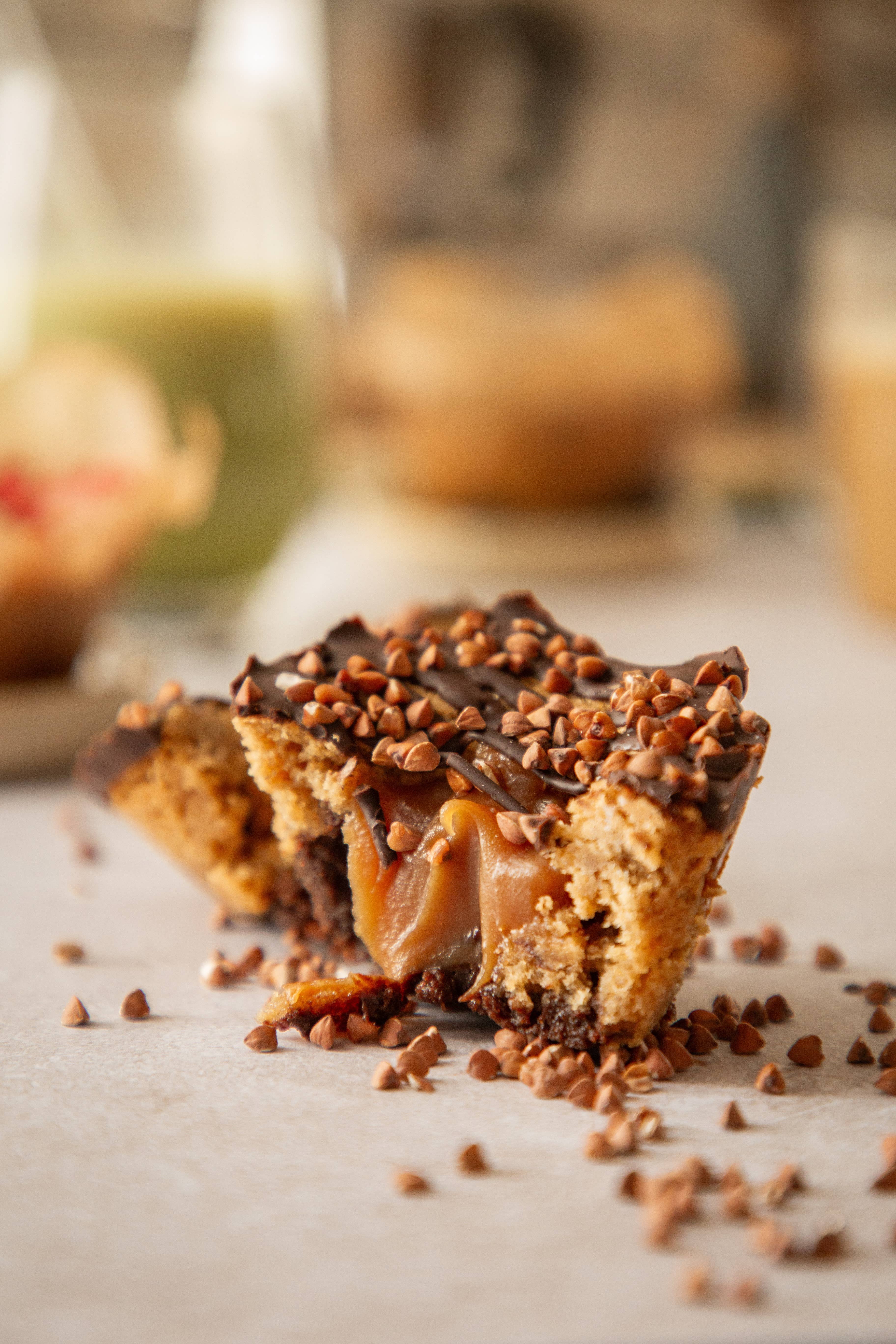 Cookiement - Wholesale Cookie - BISCUIT | BROOKIE Caramel Buckwheat/Dark Chocolate 72%1