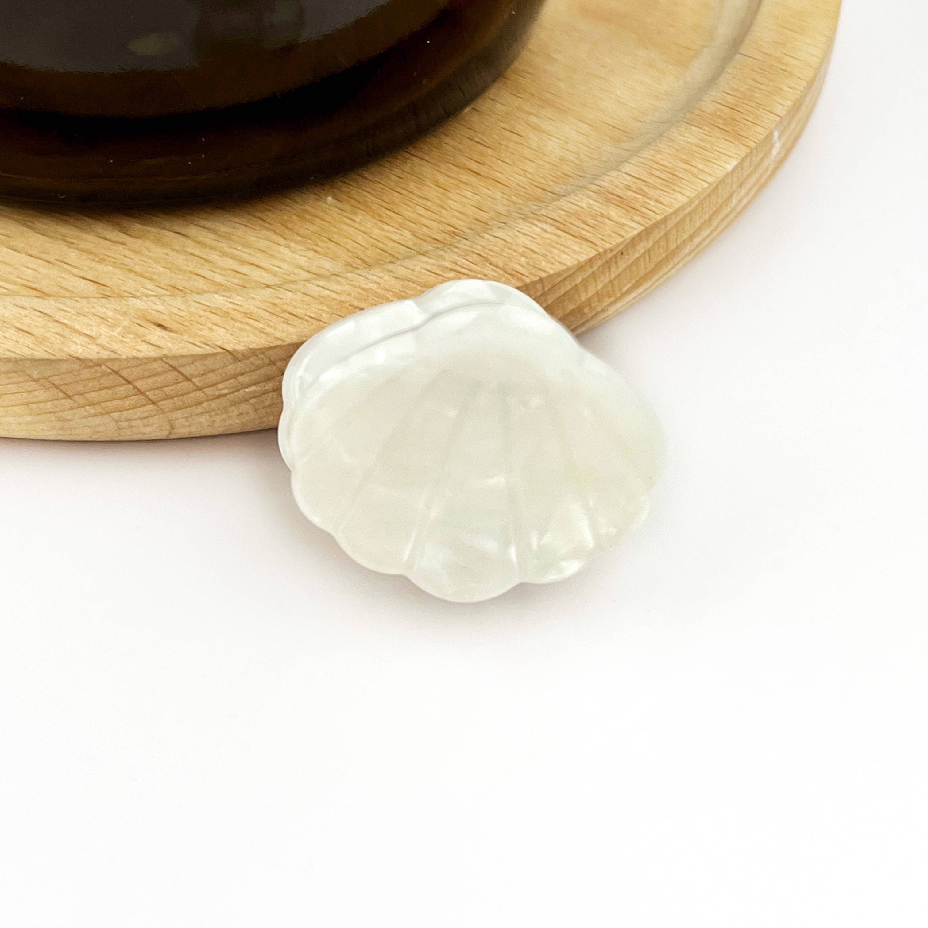 TheDivaSoap - Wholesale Hair Clip - Women's - Ocean Shell Mini Claw Clip, Beach-Inspired Hair Clip2