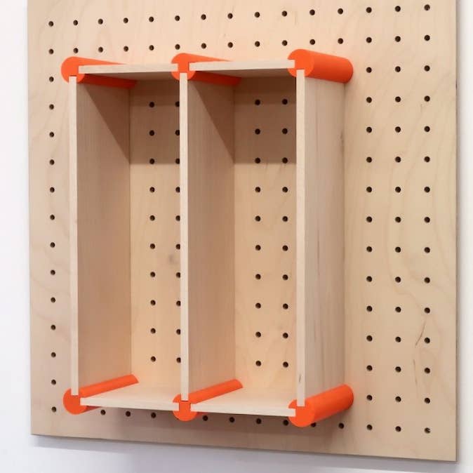 Quark - Wholesale Wall Mounted Shelf - Qapla XL customizable shelf: Storage lockers for large items