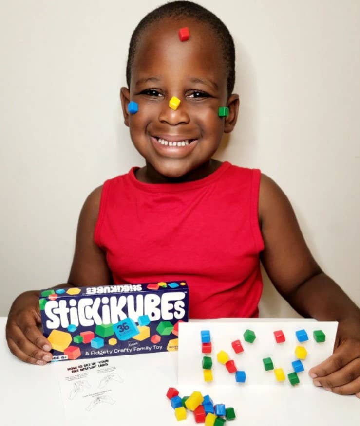 Komarc NA - Venta al por mayor Juegos de construcción - Niños - StickiKubes: Cubos adhesivos reutilizables sin pegamento para niños5