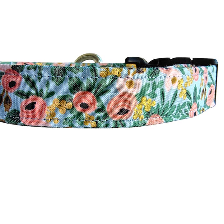 Collare per cani con fiori blu per la vendita all'ingrosso da parte di Shelby's Squad