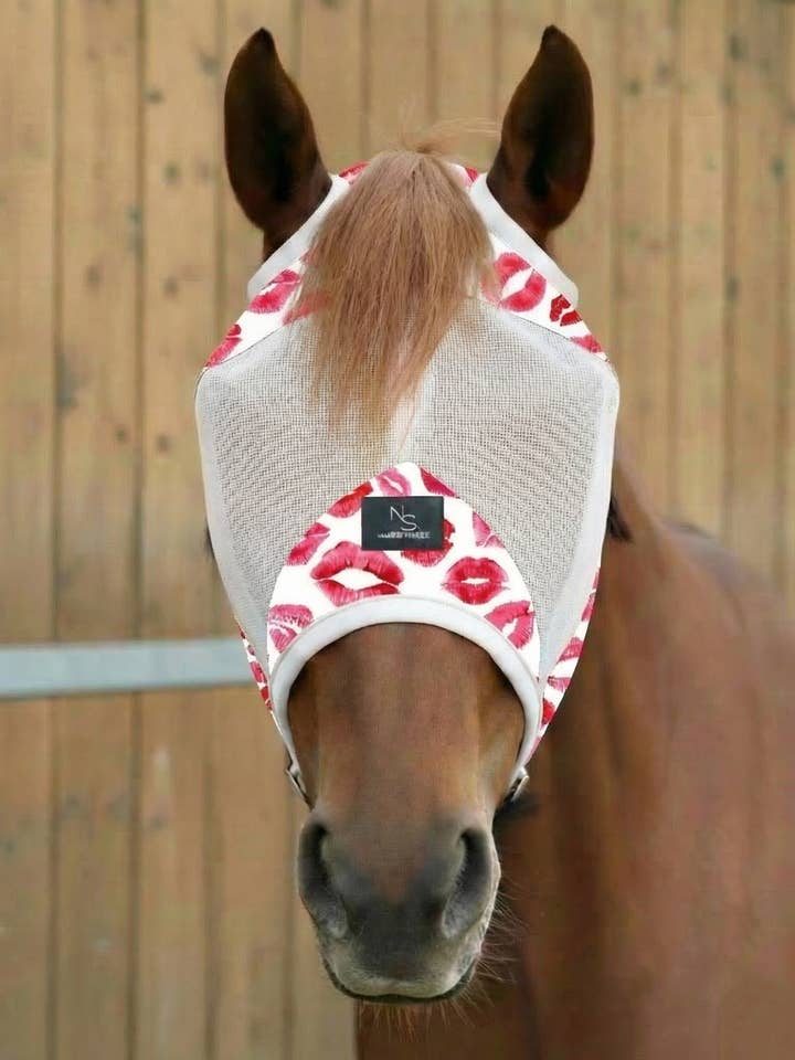 Masque anti-mouches pour cheval Smooch - Blanc pour la vente par Neon Spur LLC