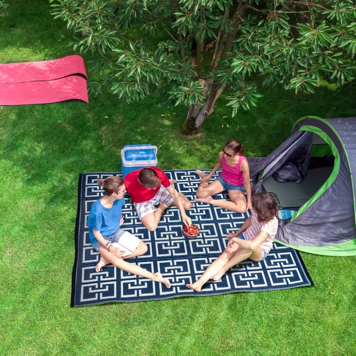 Veranda Geometric Greek Key Outdoor Rug Waterproof Reversible Plastic Patio Porch for wholesale by Beverly Rug