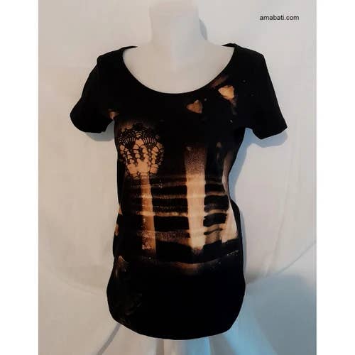 T-shirt drottning av hjärtan - T 42 / Nr. 3 för wholesale av Chez XYZ association artistique