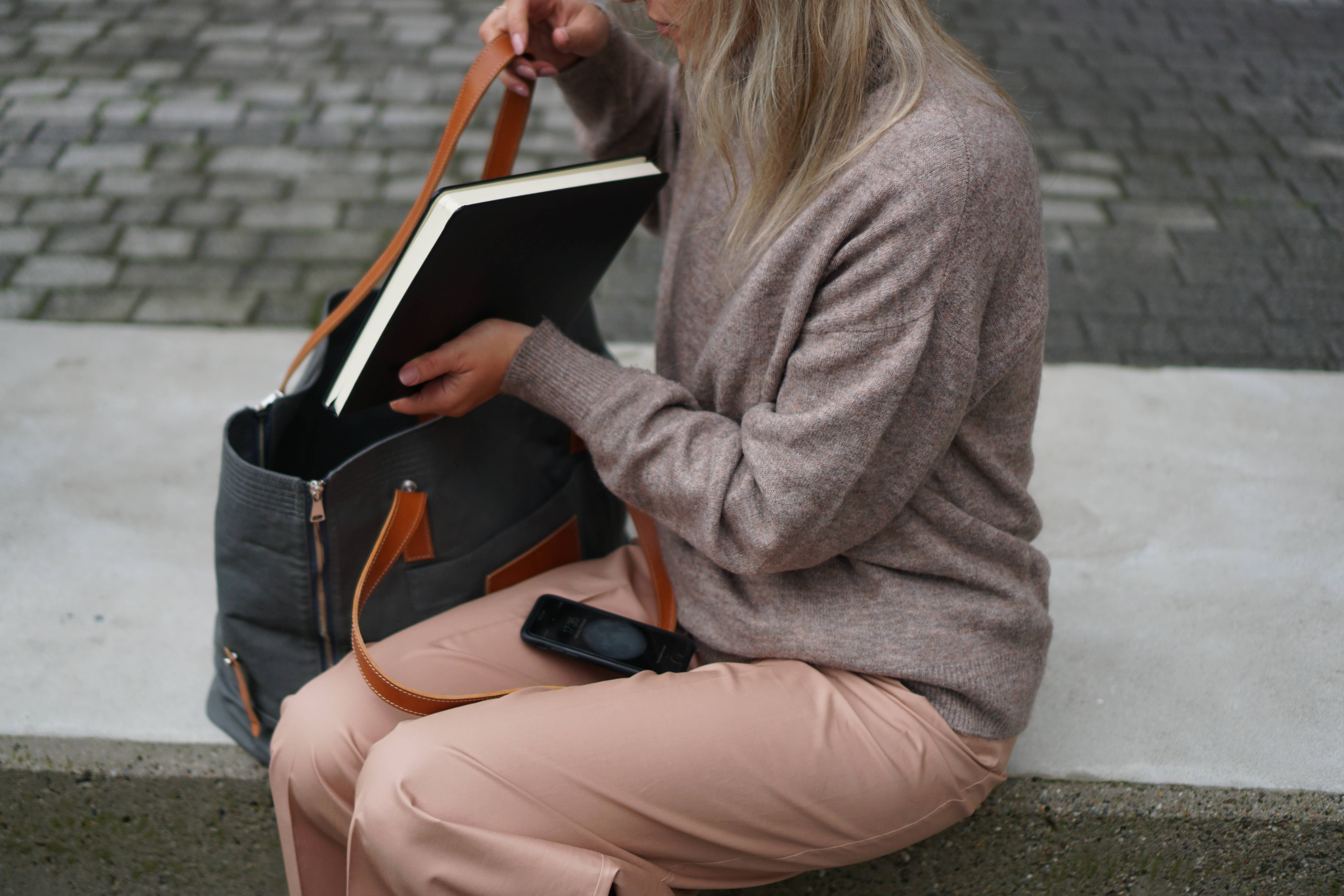 Labbvenn - Wholesale Pet Carrier - Cat/Dog - Liiva Dog Carrier13