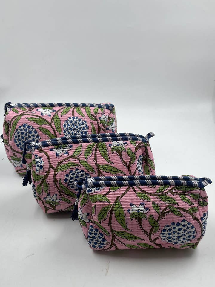 100% cotton quilted washbag set of 3 small medium n large for wholesale by Funky Yak Ltd