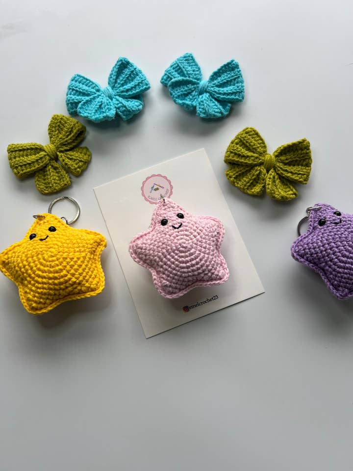 crochet stars keychain stuffed toy for wholesale by Emel Crochet