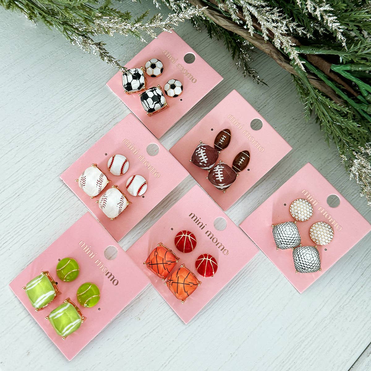 Loven x Mini Momo - Vendita all'ingrosso Orecchini a bottone - Set di orecchini sportivi quadrati con cuscino per il giorno della partita - Baseball4