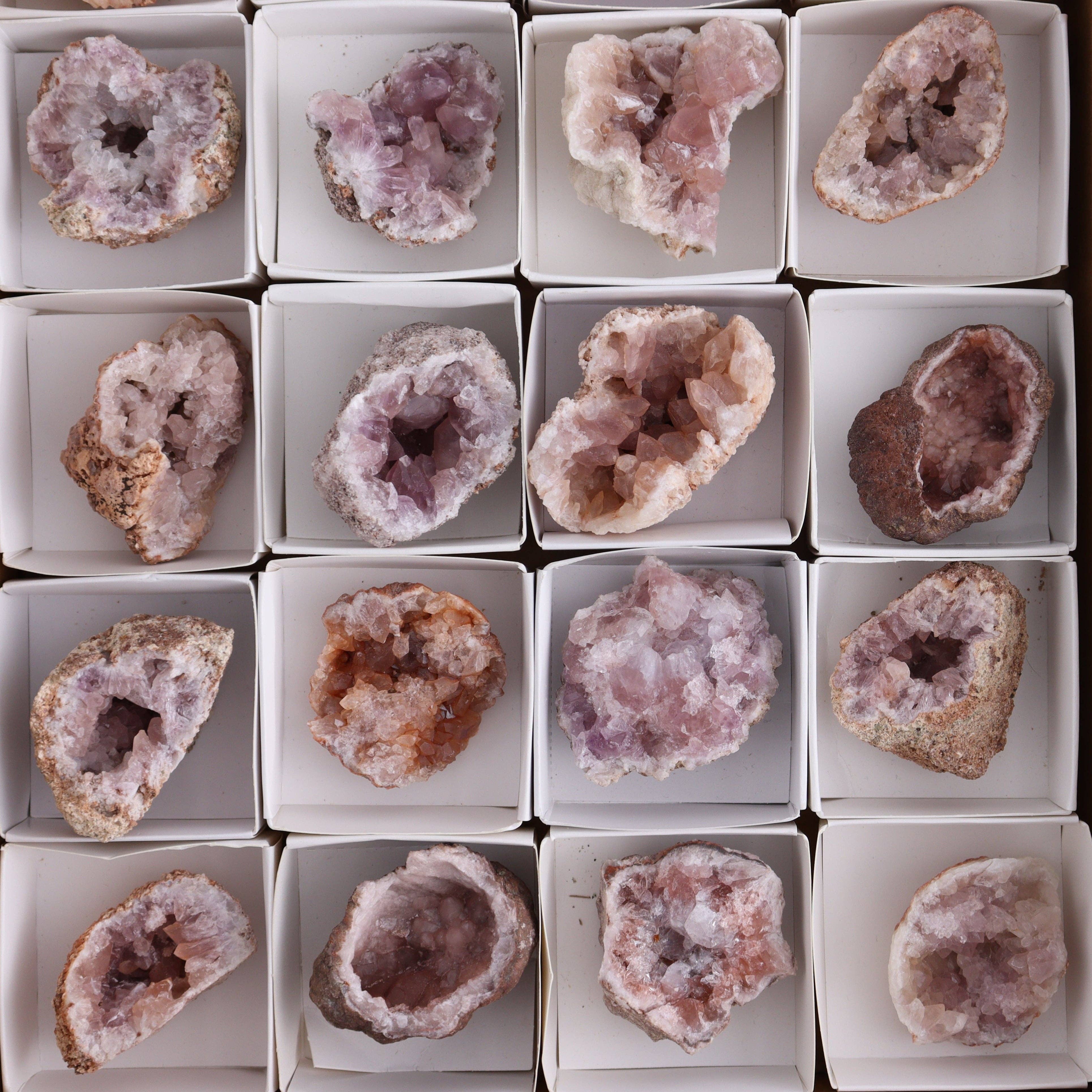 Mi Esperanza Minerals - Wholesale Spiritual Stone/Crystal - Pink Amethyst Flat of 202