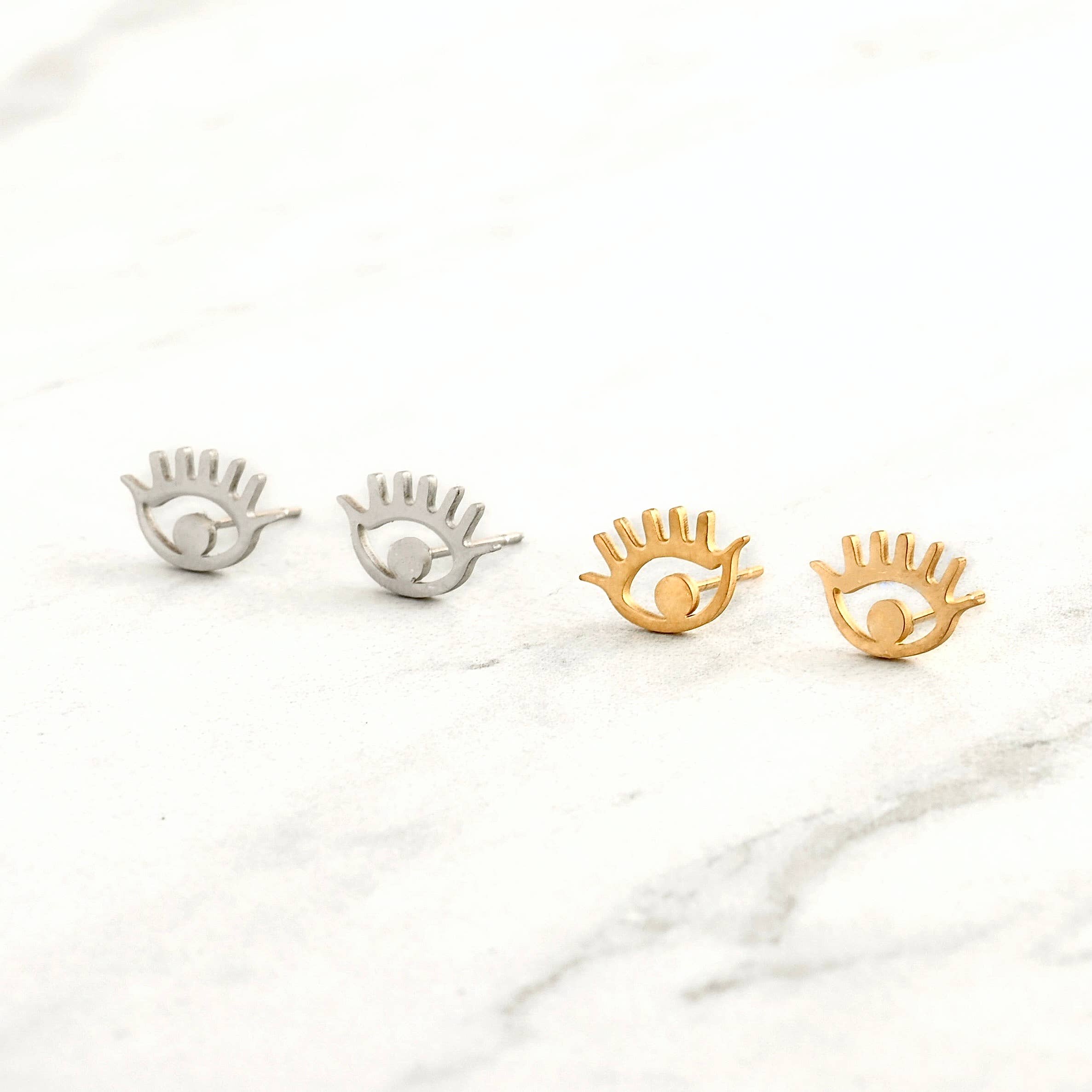 Blueyejewelry - Vente Clous d'oreille - Evil Eye Studs - Boucles d'oreilles ovales minimalistes en or 1