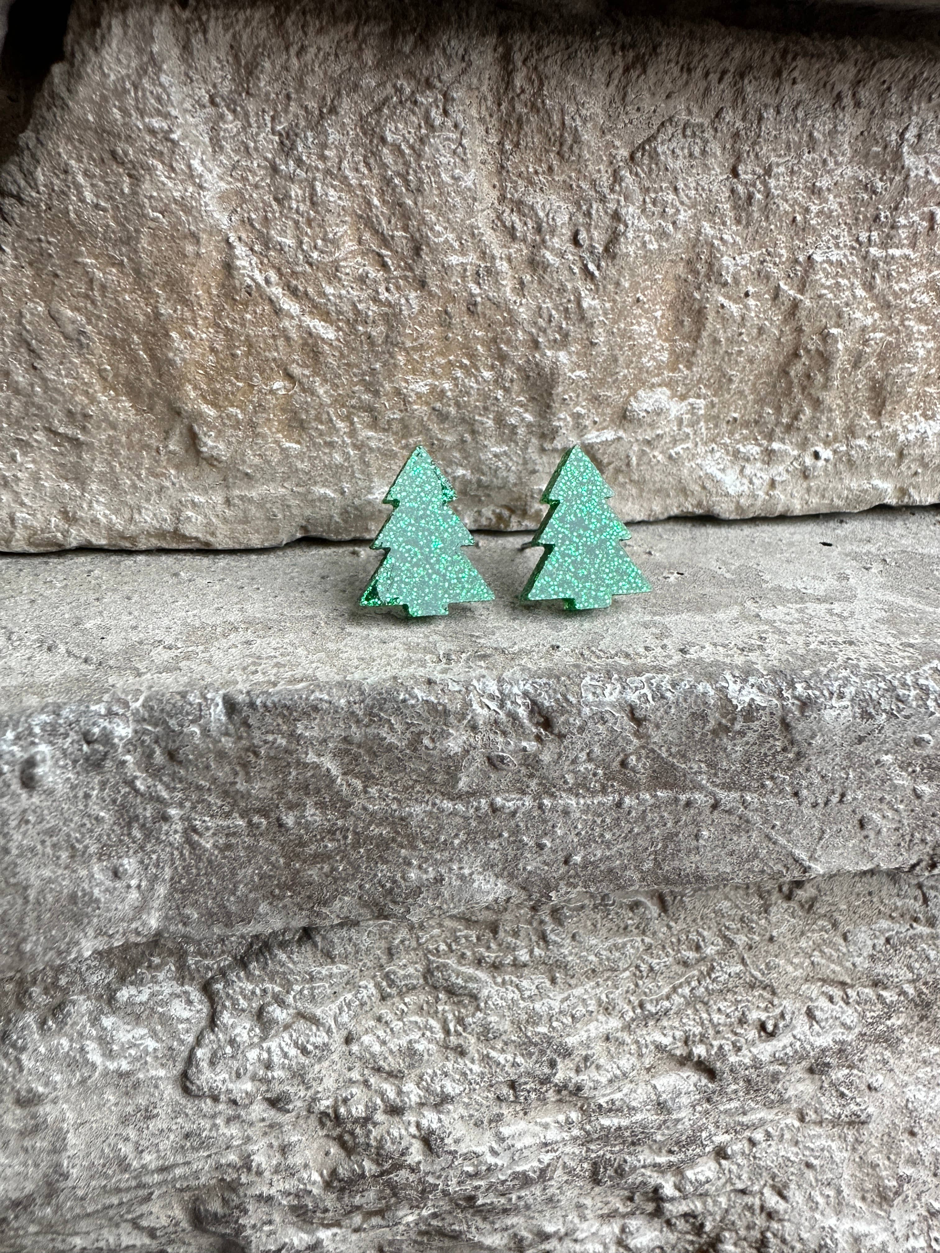 Laser & Color Designs LLC - Vente Clous d'oreille - Clous d'arbre de Noël à paillettes vertes, boucles d'oreilles de Noël2