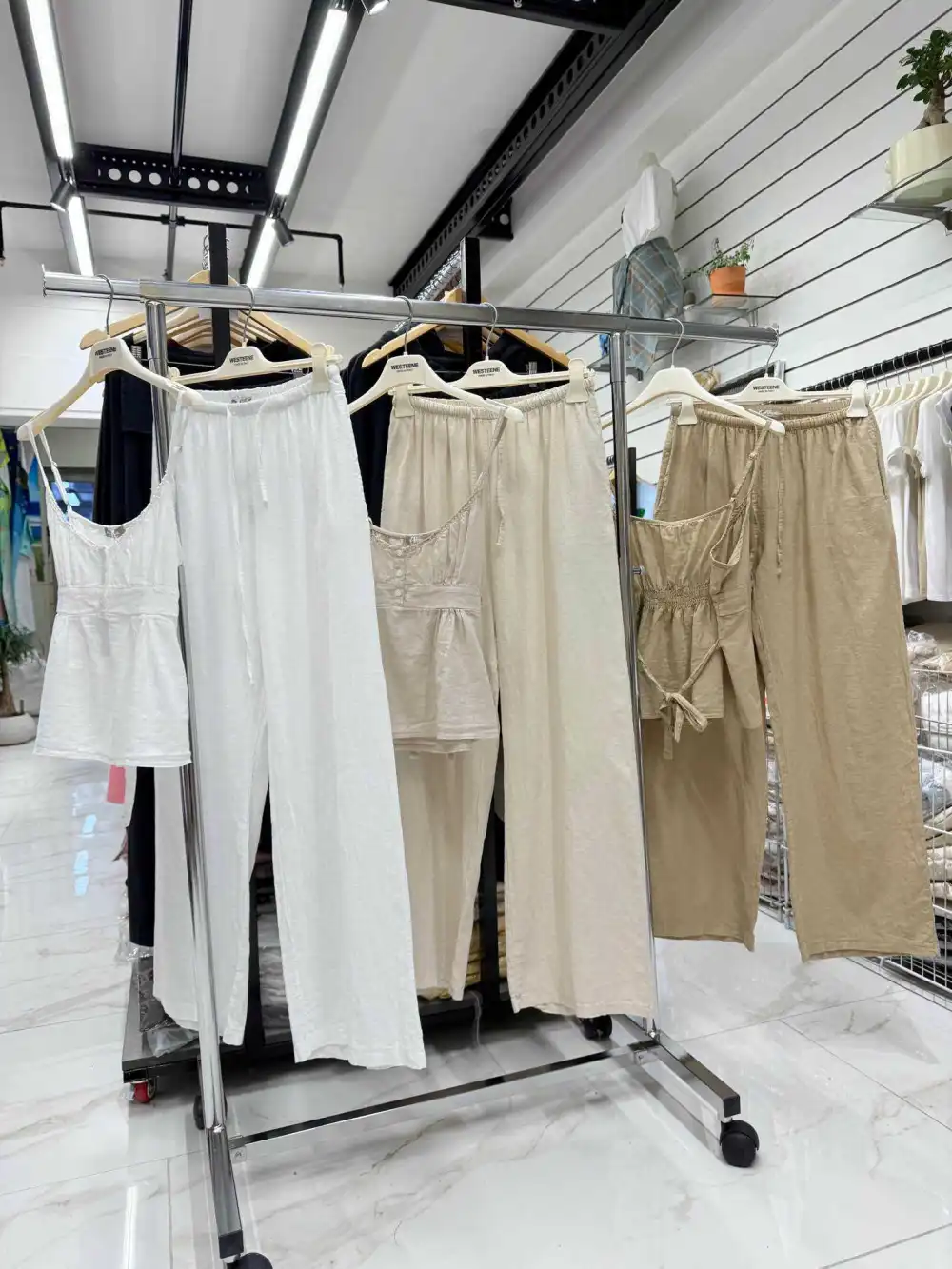 Chilli Girl Collection - Wholesale Tank Top - Women's - Camisole linen top with lace at the back8