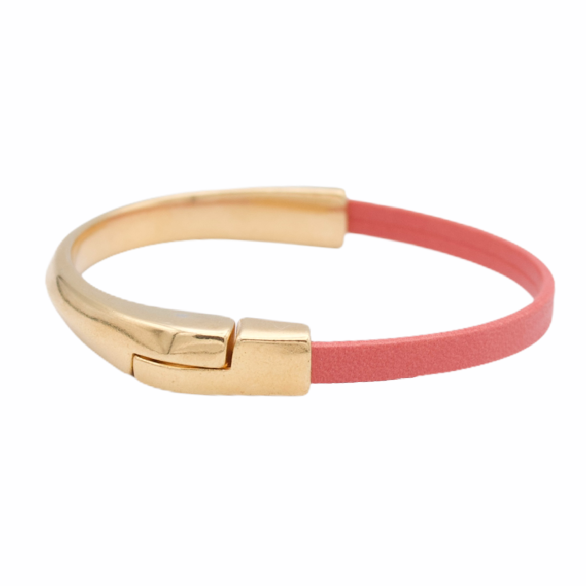 Araracuara - Wholesale Bangle Bracelet - AMACAYACÚ leather bracelet (gold) with magnetic clasp10