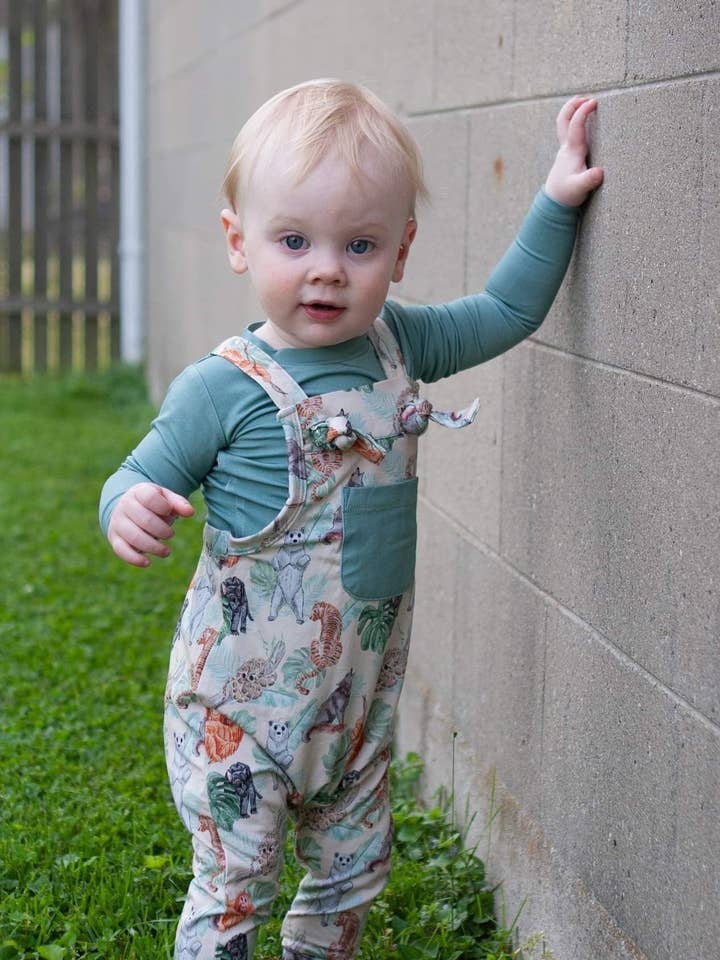 **FERMETURE** Longalls Bear Necessities avec Chemise pour la vente par Judy rue designs