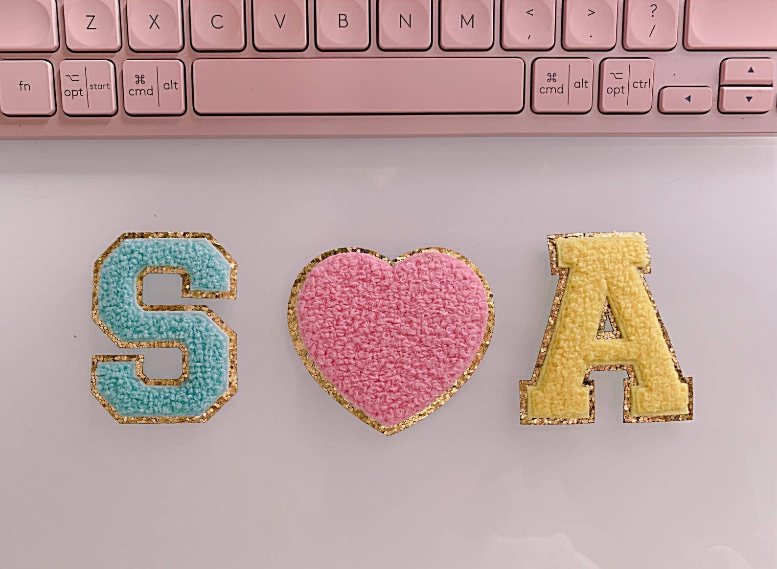 Chicbaby LLC - Wholesale Patch - Iron on Patch, Chenille Heart2