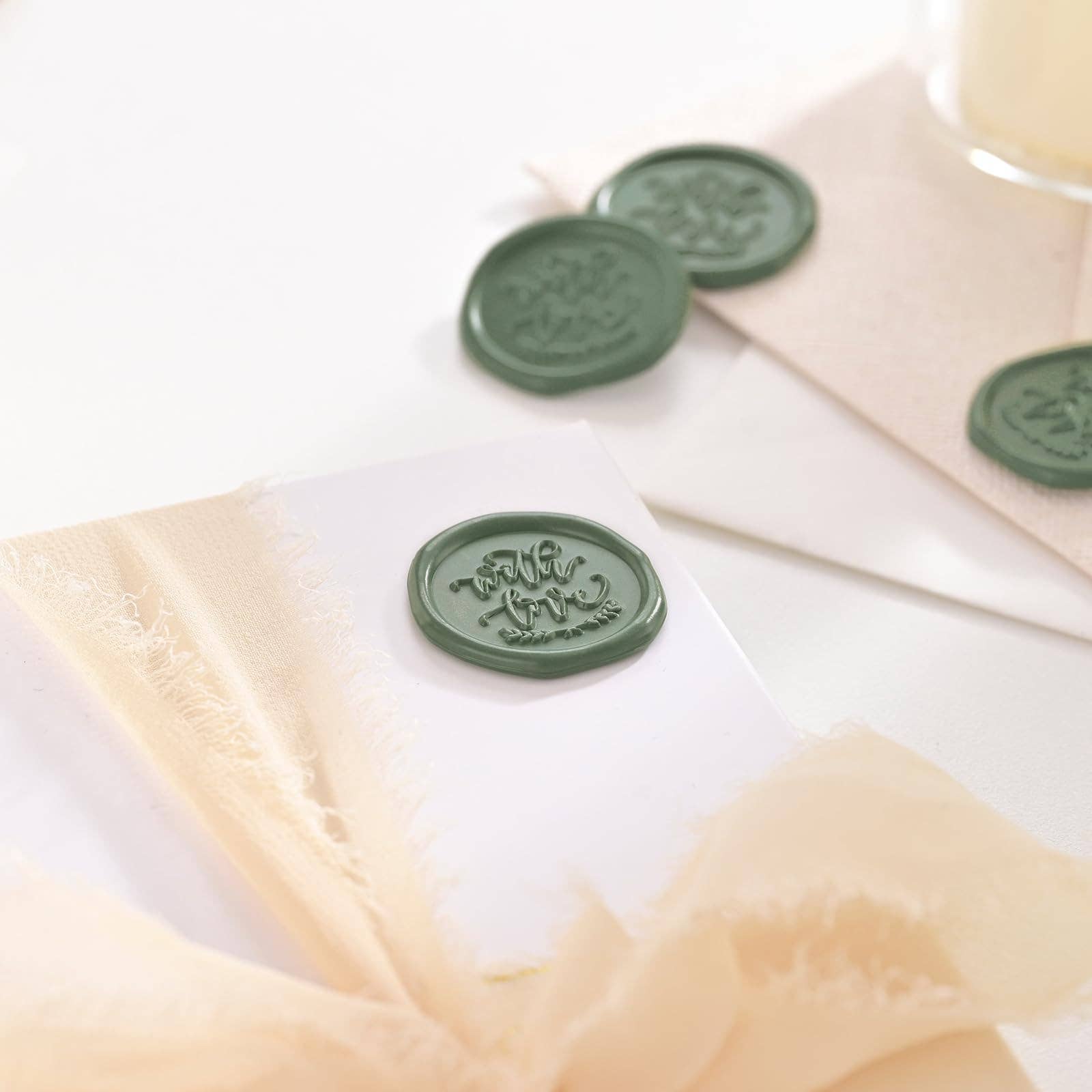 Posh Paper - Vente Cires à cacheter - 100 autocollants de sceau de cire - Sceaux de mariage vert olive, avec amour5