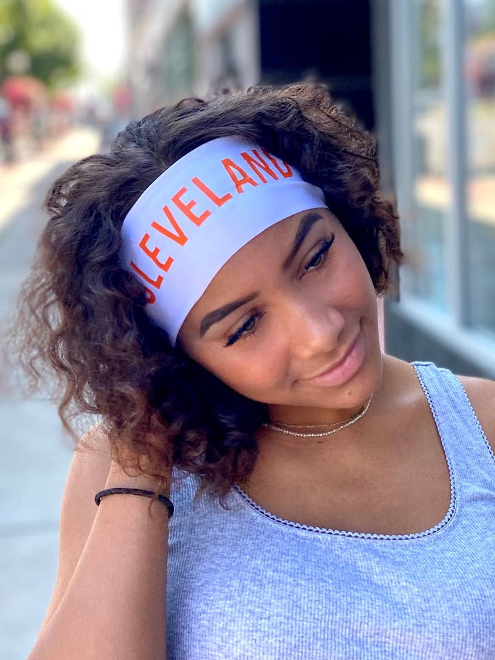 Fascia per squadra personalizzata per la vendita all'ingrosso da parte di MandaBees Headbands