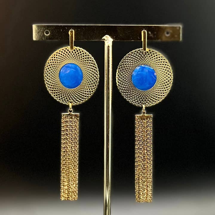 Orecchini a cerchio Fairy Clemence con pendenti artigianali in frange dorate per la vendita all'ingrosso da parte di Jolie Fée